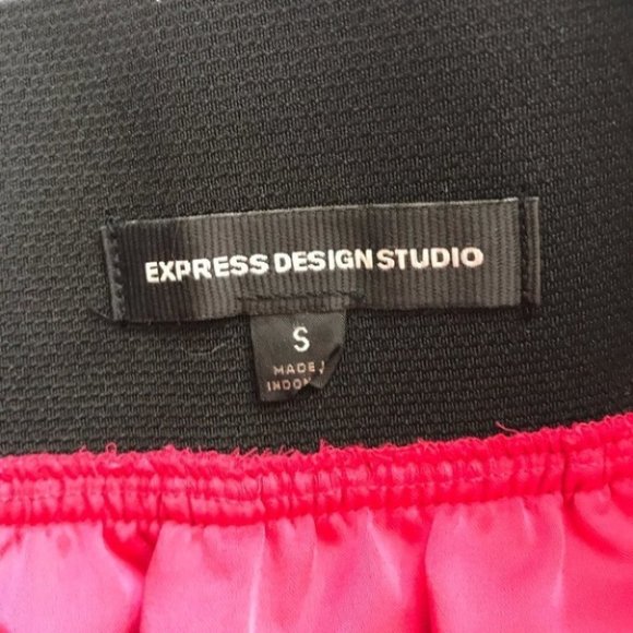 Express Design Studio Ruffled Skirt - Picture 2 of 2